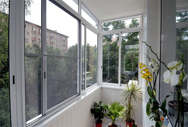 Недорогое остекление балконов и лоджий алюминиевым профилем от производителя окон Котельники