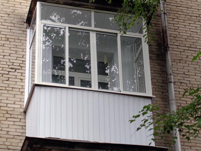Сколько стоит застеклить балкон в хрущевке - низкие цены Котельники