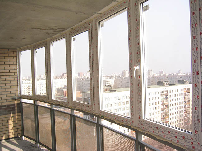 Недорогое остекление общего балкона Котельники