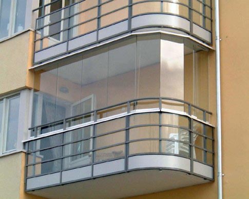 Сплошное безрамное остекление балкона без рам Котельники
